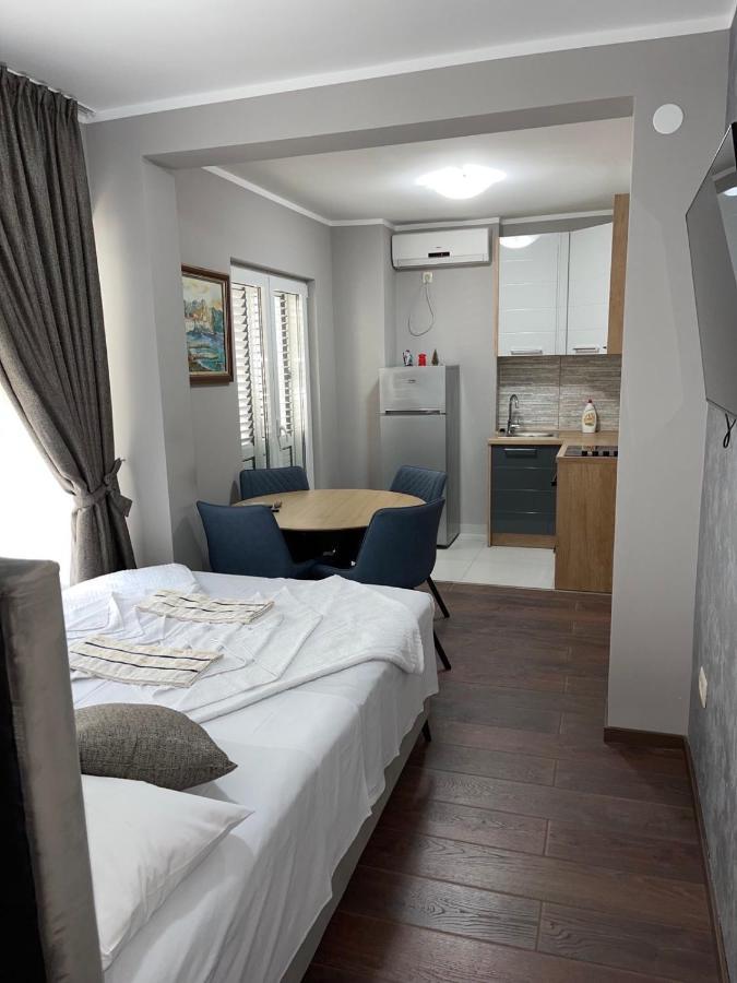 Guest House Mrvaljevic Budva Exteriör bild